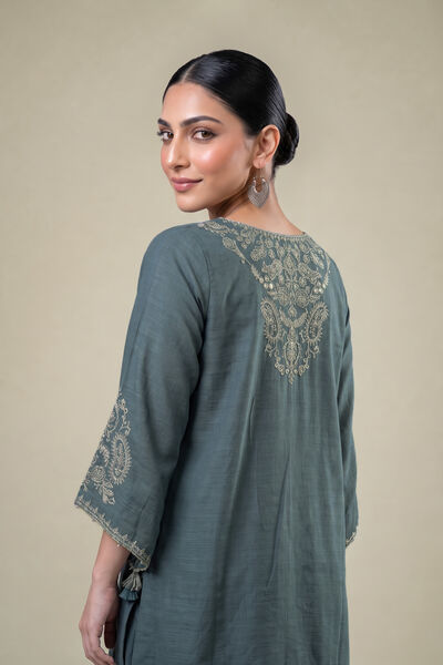 Embroidered | Light Khaddar | Short Embroidered Kurta | GBP 40.00