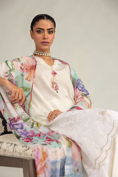 Embroidered | Mesuri | Mesuri Floral Dupatta | GBP 20.00