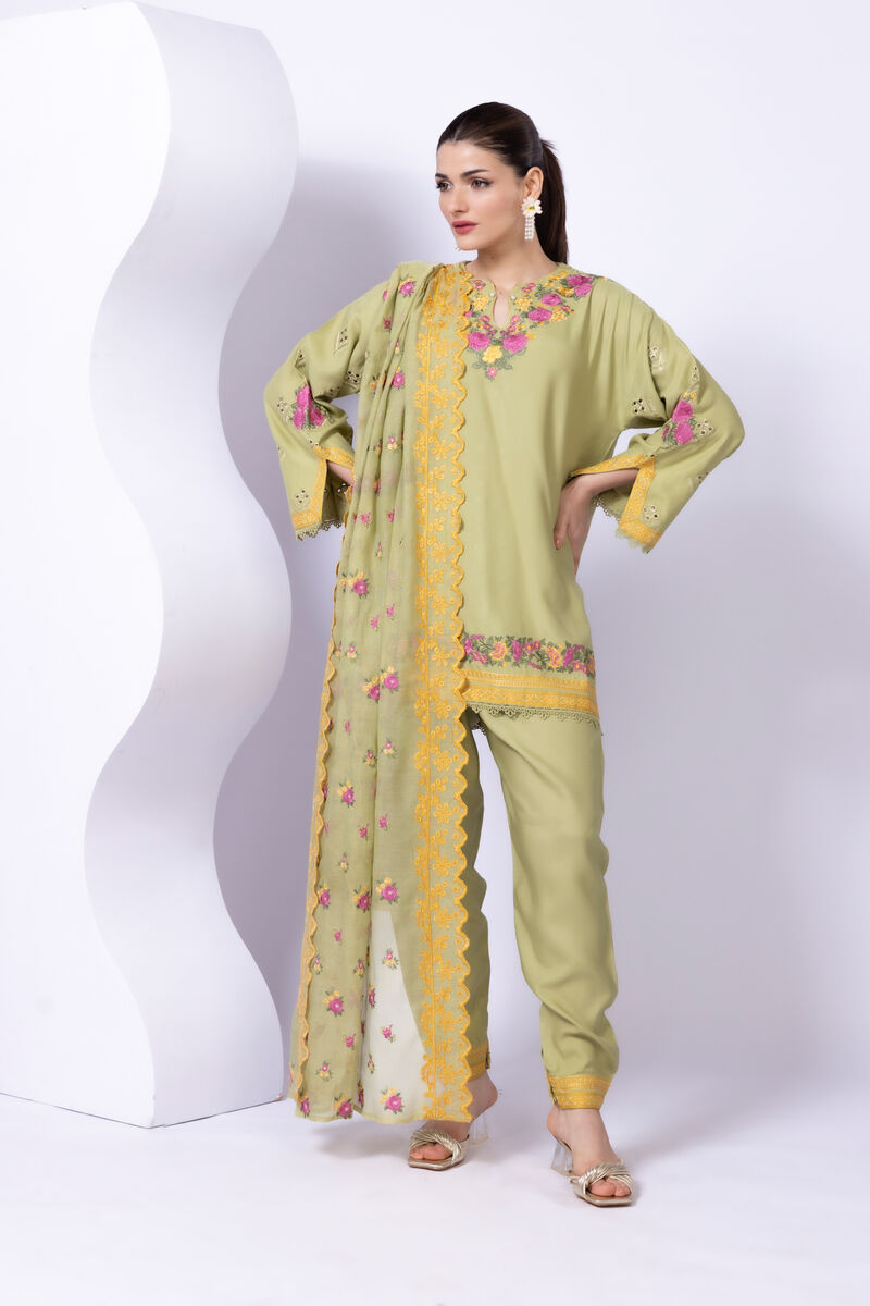 https://uk.khaadi.com/dw/image/v2/BJTG_PRD/on/demandware.static/-/Sites-khaadi-master-catalog/default/dw811f8b00/images/hi-res/est24680a_multi_1.jpg?sw=800&sh=1200