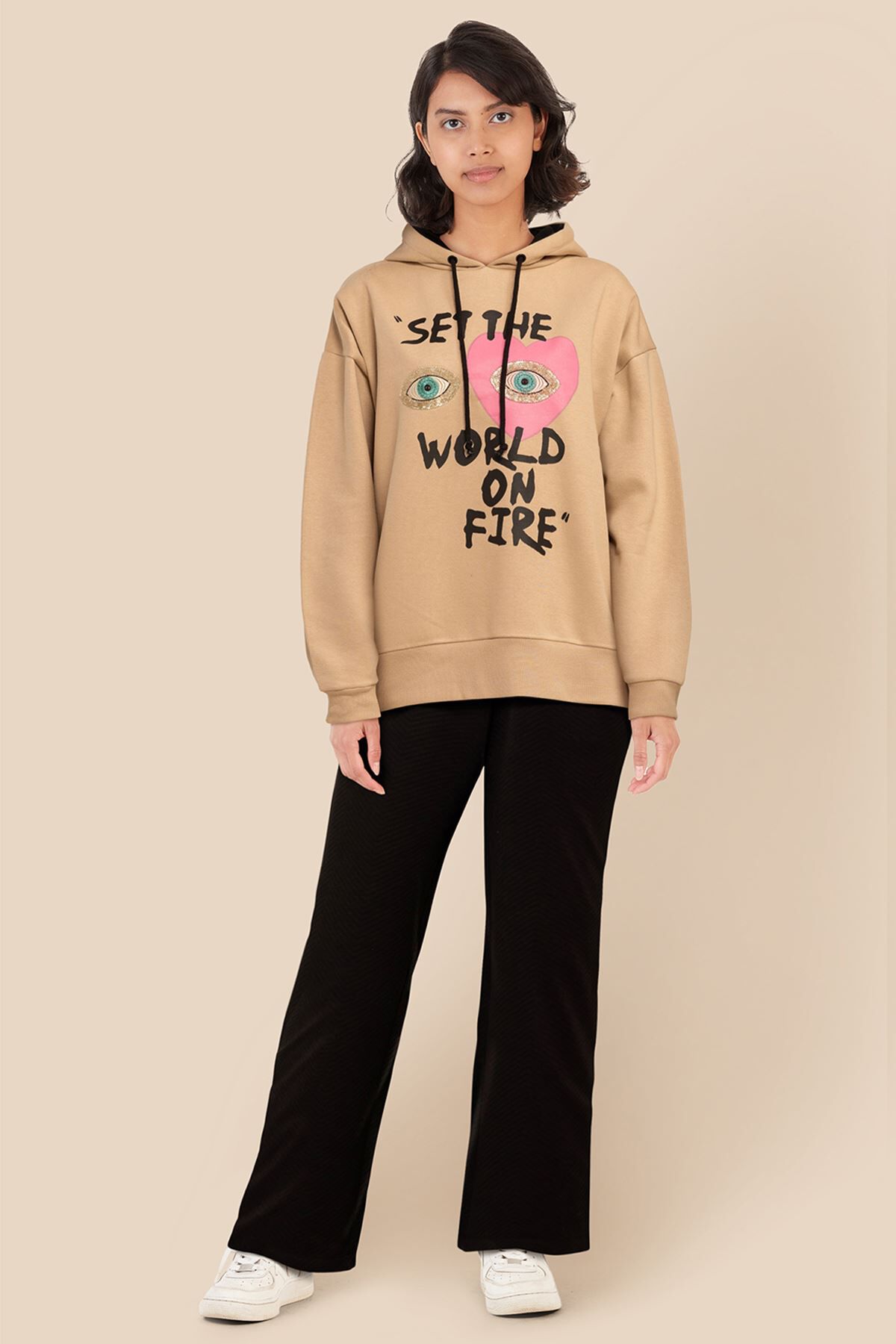 L Kyne Embroidered Hoodie (Beige)｜ファッション
