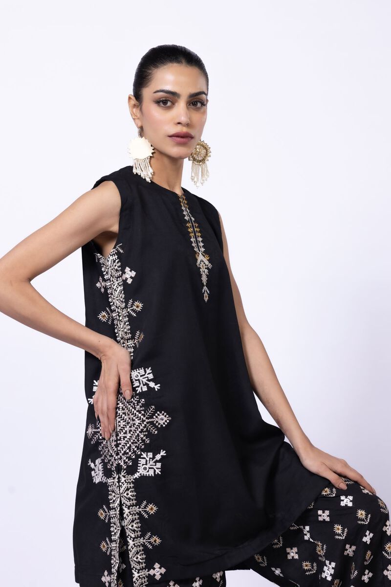 Embroidered | Raw Silk | Kurta | GBP 20.00