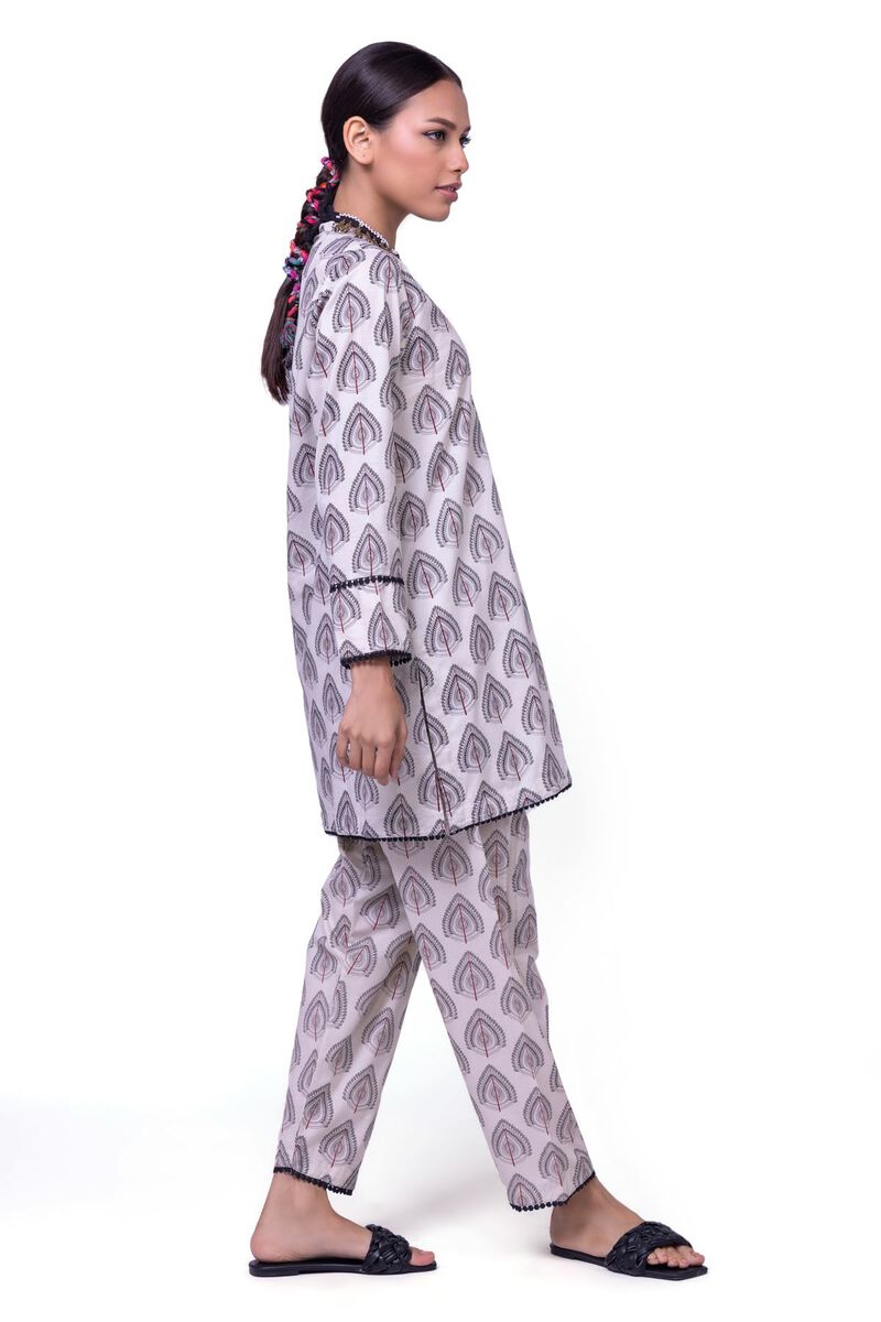 https://uk.khaadi.com/dw/image/v2/BJTG_PRD/on/demandware.static/-/Sites-khaadi-master-catalog/default/dw87ea979b/images/hi-res/eeb245122a_off-white_1.jpg?sw=800&sh=1200