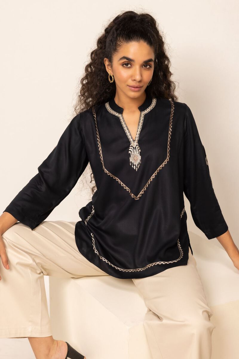  | Blouse | Embroidered | null