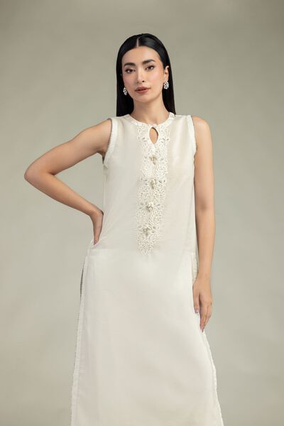 Embroidered | Mesuri | Short Sleeveless Kurta | GBP 30.00