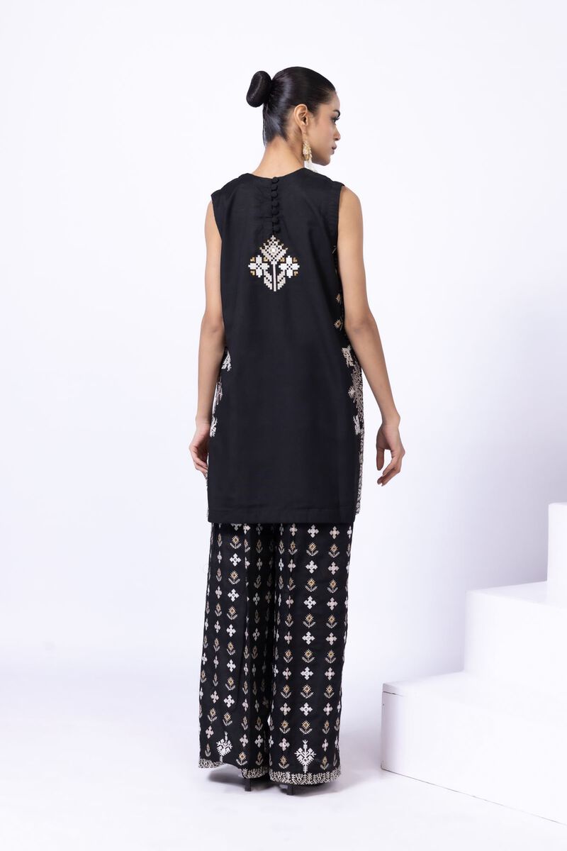 Embroidered | Raw Silk | Kurta | GBP 20.00