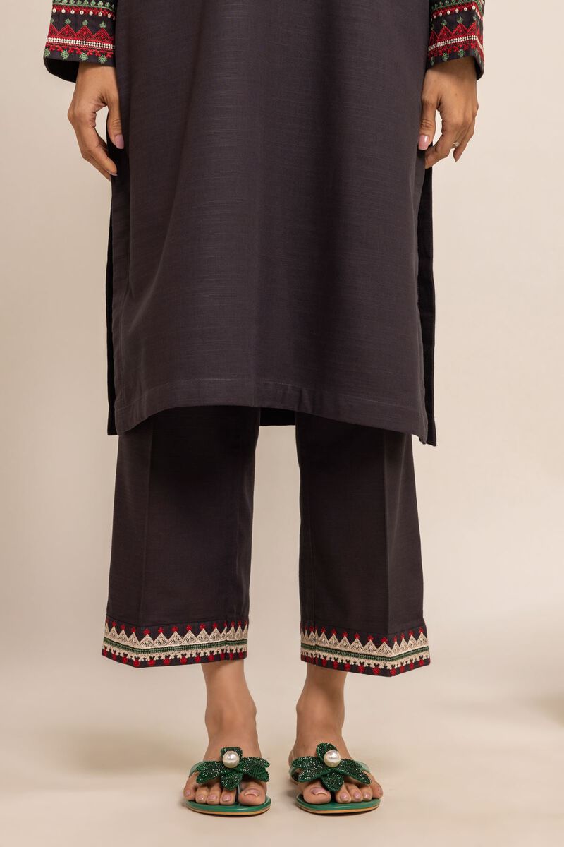  | Pants | Embroidered | null