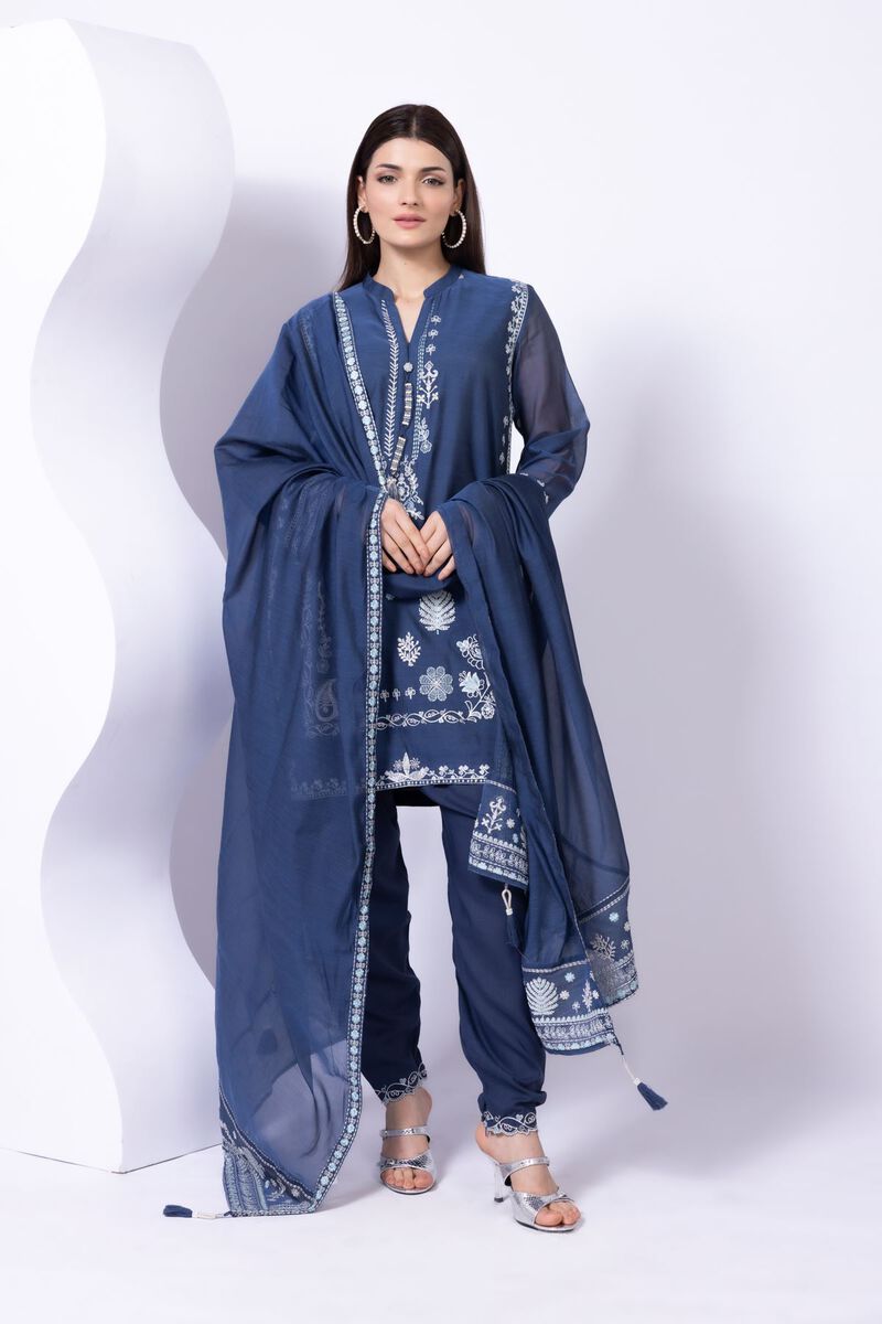 https://uk.khaadi.com/dw/image/v2/BJTG_PRD/on/demandware.static/-/Sites-khaadi-master-catalog/default/dwa1b9af23/images/hi-res/esb24704b_multi_1.jpg?sw=800&sh=1200