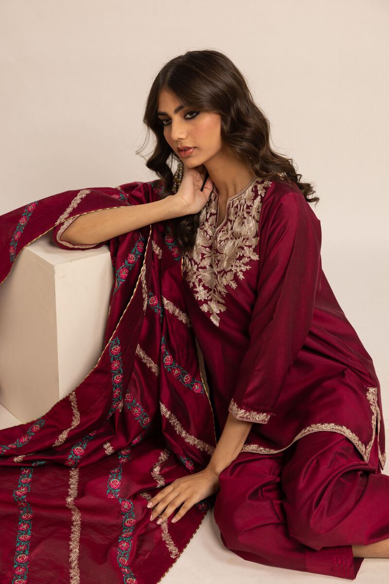  | Dupatta | Embroidered | null