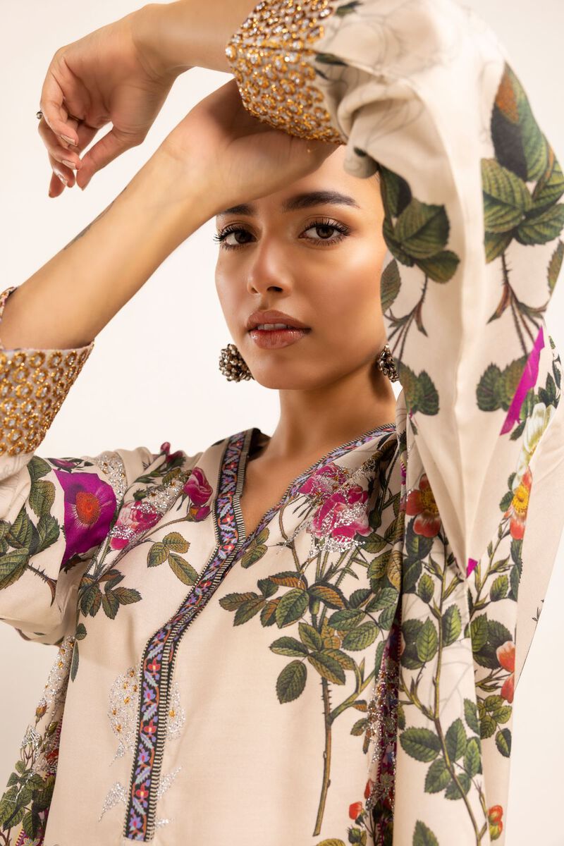  | Kurta | Embroidered | null