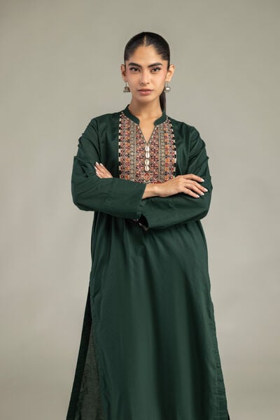 Embroidered | Cambric | Green Cambric Kurta | GBP 35.00