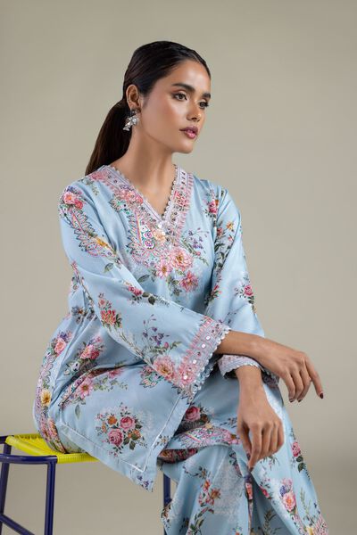 Embroidered | Viscose | Paisley V-Neck Kurta | GBP 25.00