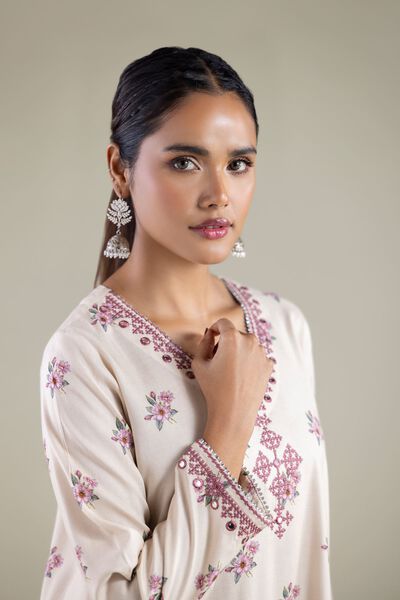 Embroidered | Viscose | Floral V-Neck Kurta | GBP 25.00