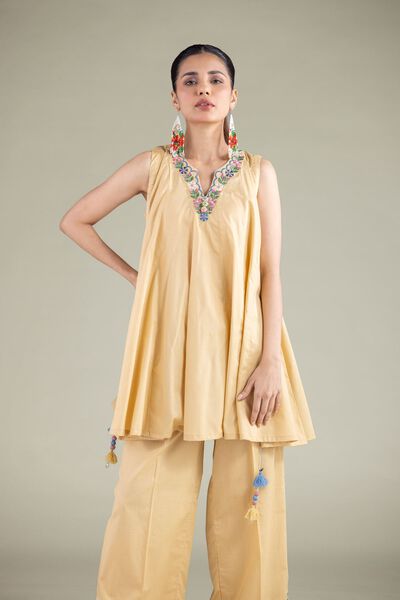 Embroidered | Cambric | Floral Sleeveless Kurta | GBP 9.00