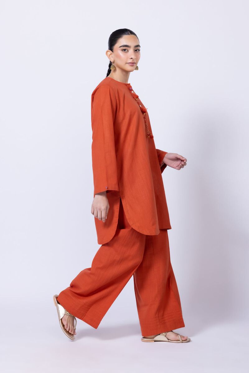 https://uk.khaadi.com/dw/image/v2/BJTG_PRD/on/demandware.static/-/Sites-khaadi-master-catalog/default/dwb16878a8/images/hi-res/eeb24723a_multi_1.jpg?sw=800&sh=1200