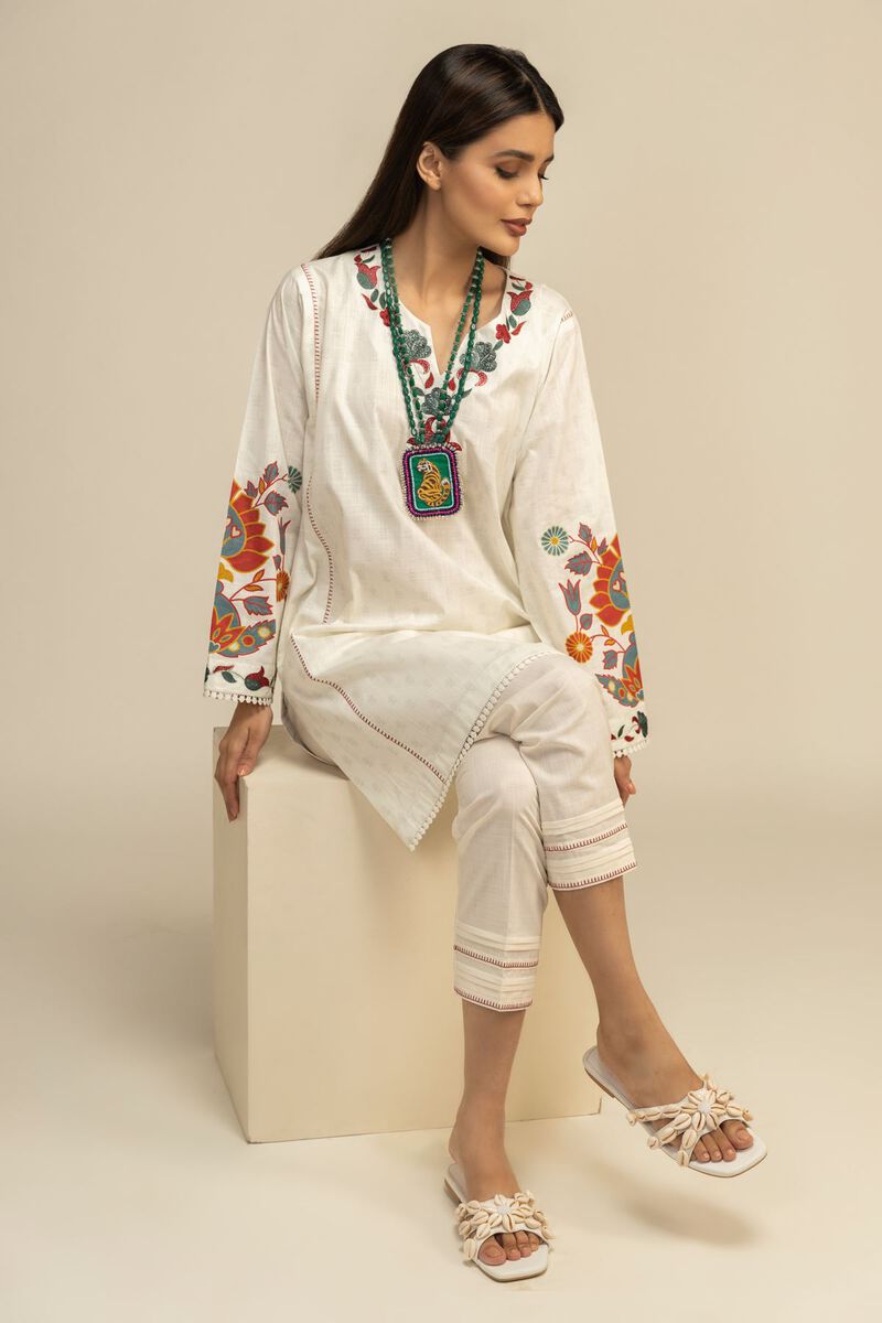 Buy Kurta | Embroidered | 9.00 GBP | 1001799913 | Khaadi United 