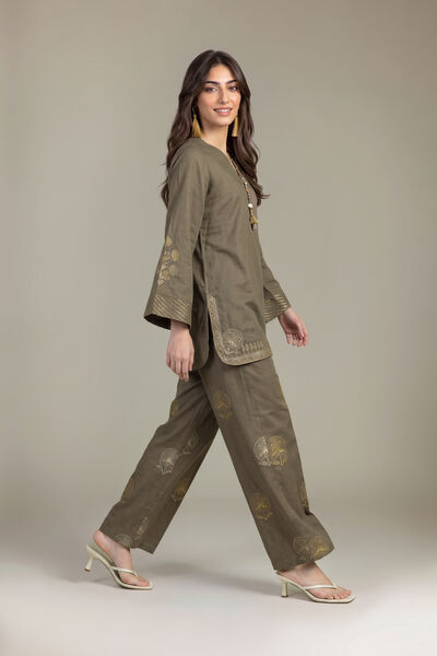 Embroidered | Heavy Textured Cotton | Pants | GBP 30.00