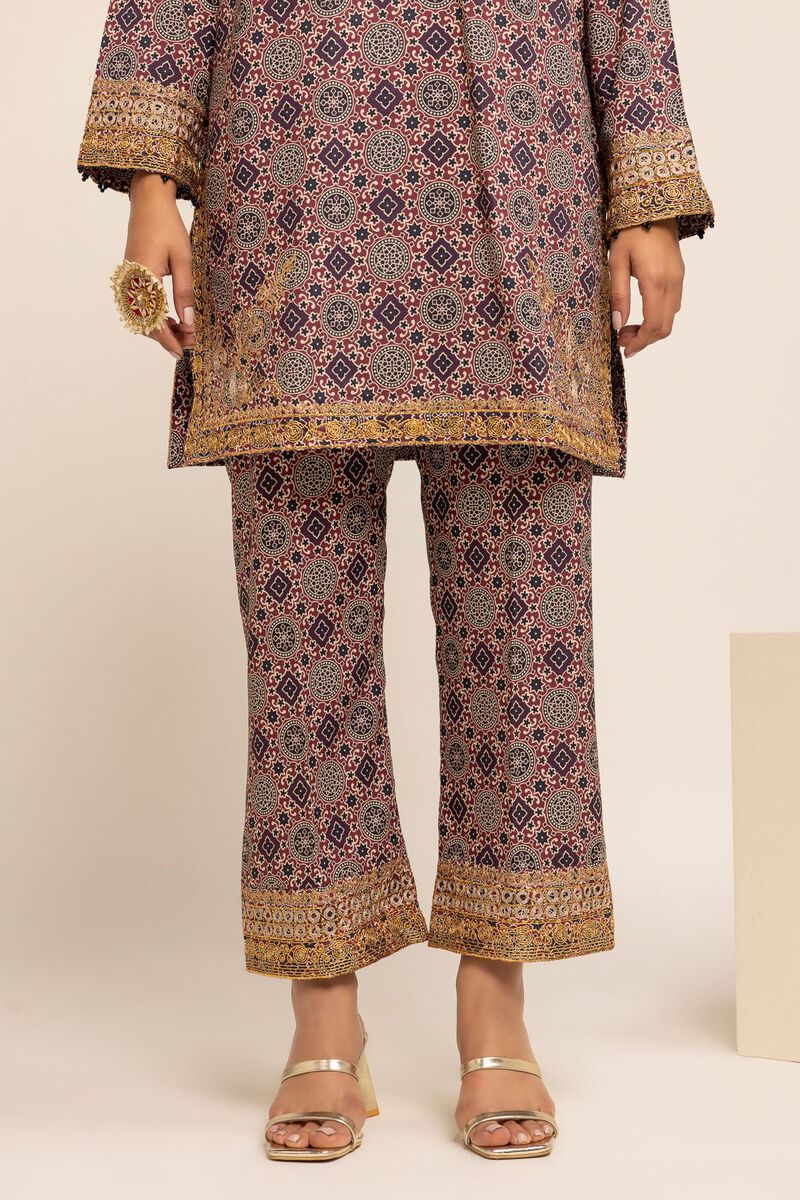  | Pants | Embroidered | null