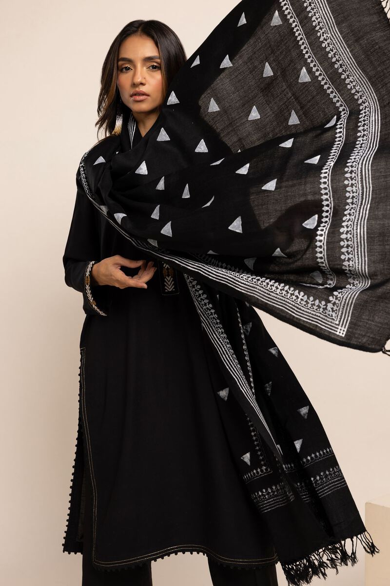  | Shawl | Embroidered | null