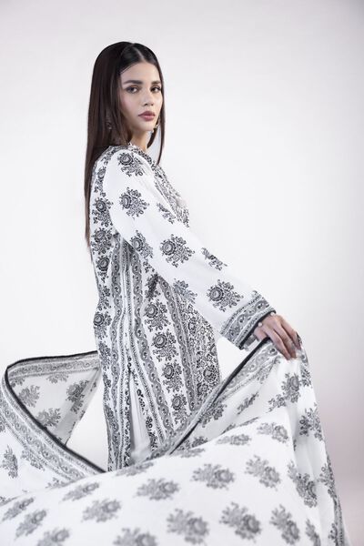Embroidered | Lawn | Tailored 3 Piece | GBP 45.00