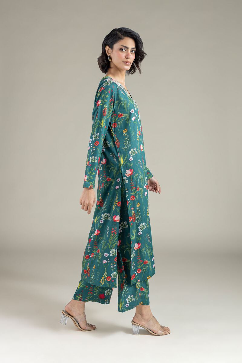 https://uk.khaadi.com/dw/image/v2/BJTG_PRD/on/demandware.static/-/Sites-khaadi-master-catalog/default/dwc1ac9f82/images/hi-res/25-10-11e6-08ba_multi_1.jpg?sw=800&sh=1200