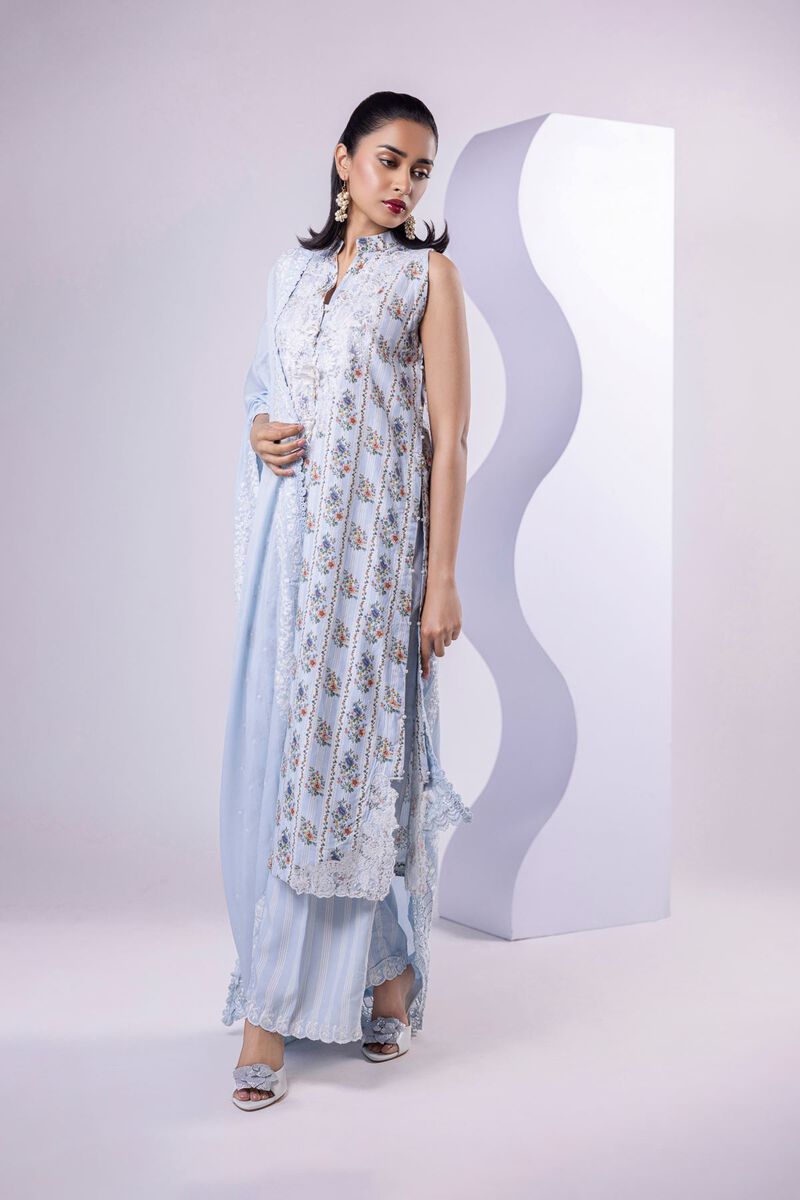 https://uk.khaadi.com/dw/image/v2/BJTG_PRD/on/demandware.static/-/Sites-khaadi-master-catalog/default/dwc47cc23a/images/hi-res/sb25012a_multi_1.jpg?sw=800&sh=1200