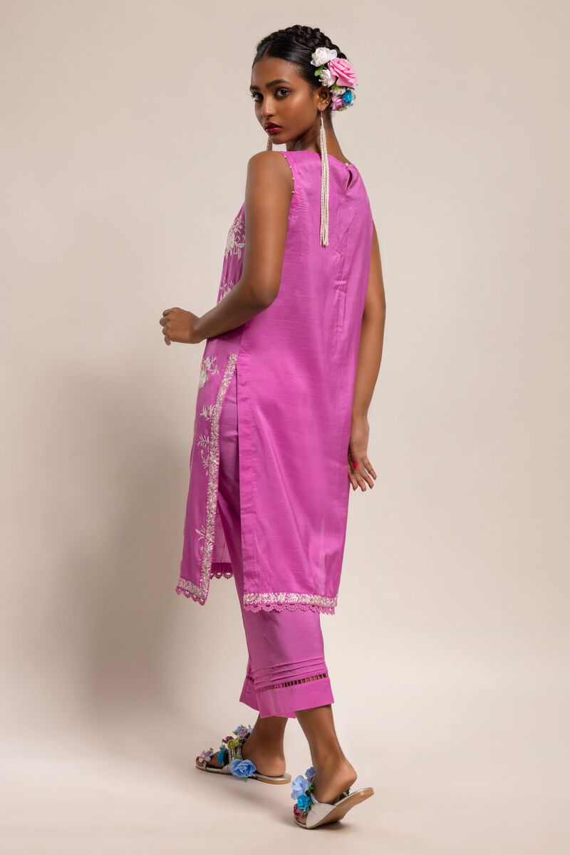  | Kurta | Embroidered | null