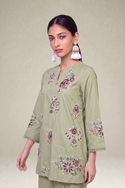 Embroidered | Cambric | Floral Cambric Kurta | GBP 45.00