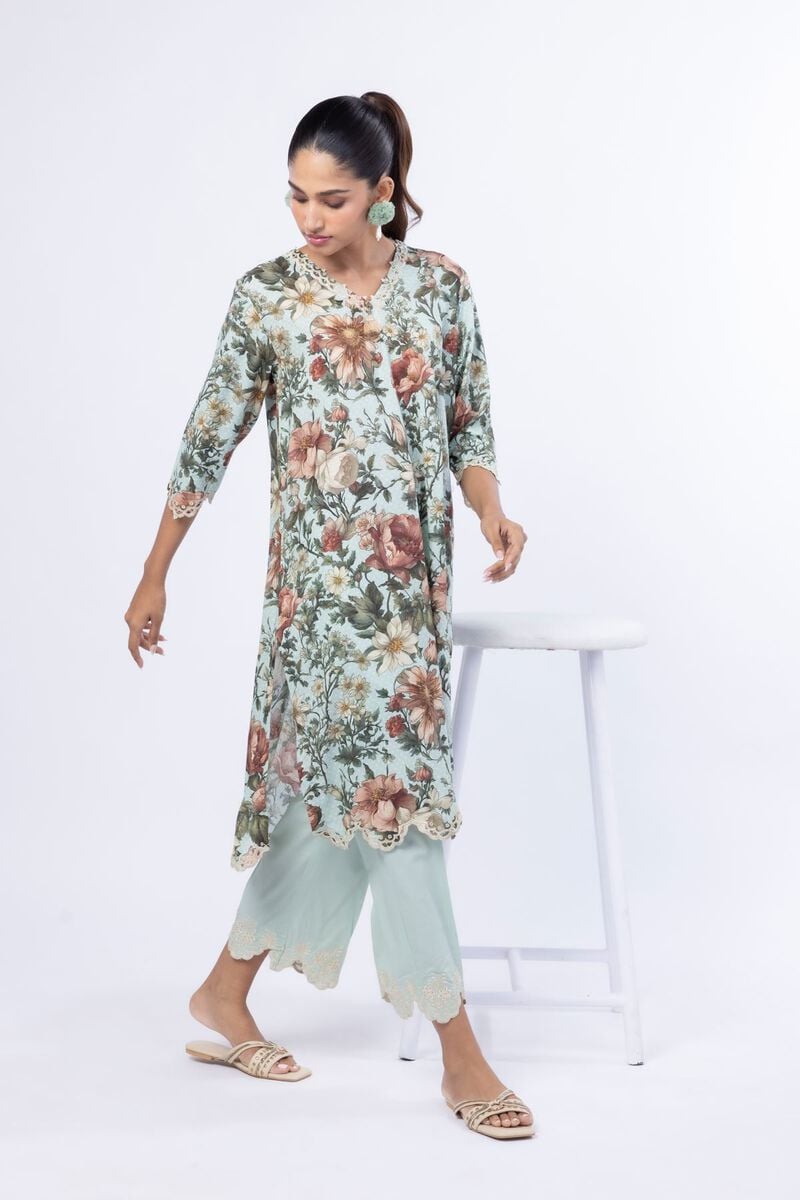 https://uk.khaadi.com/dw/image/v2/BJTG_PRD/on/demandware.static/-/Sites-khaadi-master-catalog/default/dwd0c4ff02/images/hi-res/25-04e51-02ba_multi_1.jpg?sw=800&sh=1200