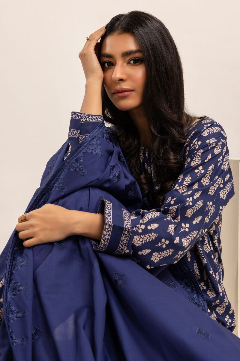  | Chaadar | Embroidered | null