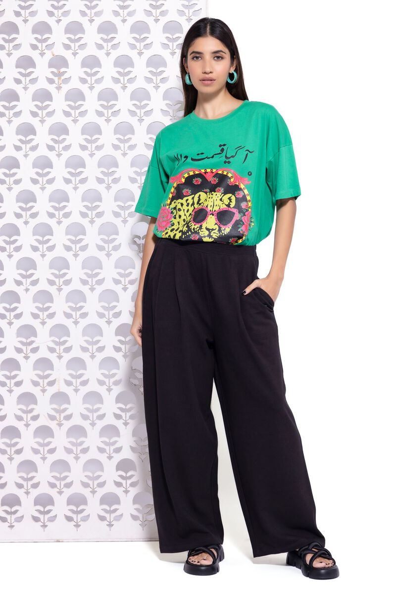 https://uk.khaadi.com/dw/image/v2/BJTG_PRD/on/demandware.static/-/Sites-khaadi-master-catalog/default/dwd7933b2f/images/hi-res/wcb24243x_black_1.jpg?sw=800&sh=1200