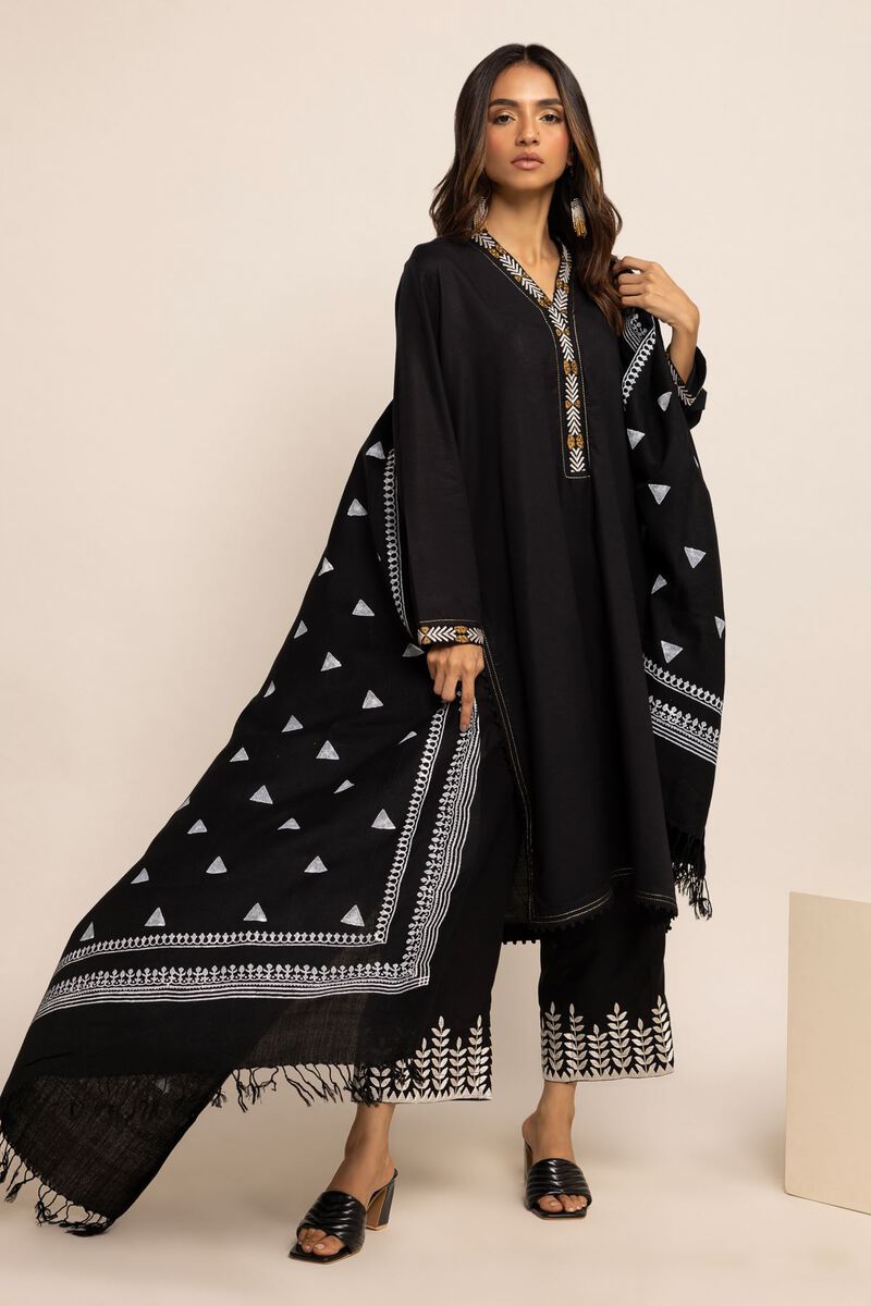  | Shawl | Embroidered | null