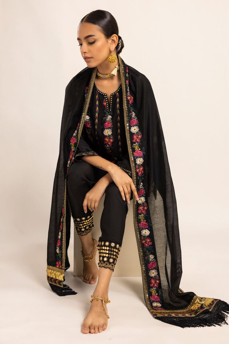  | Stole | Embroidered | null