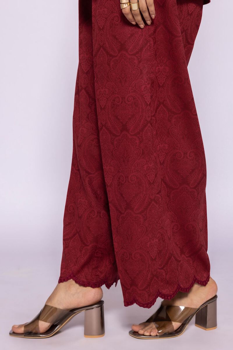  | Trousers | Embroidered | null