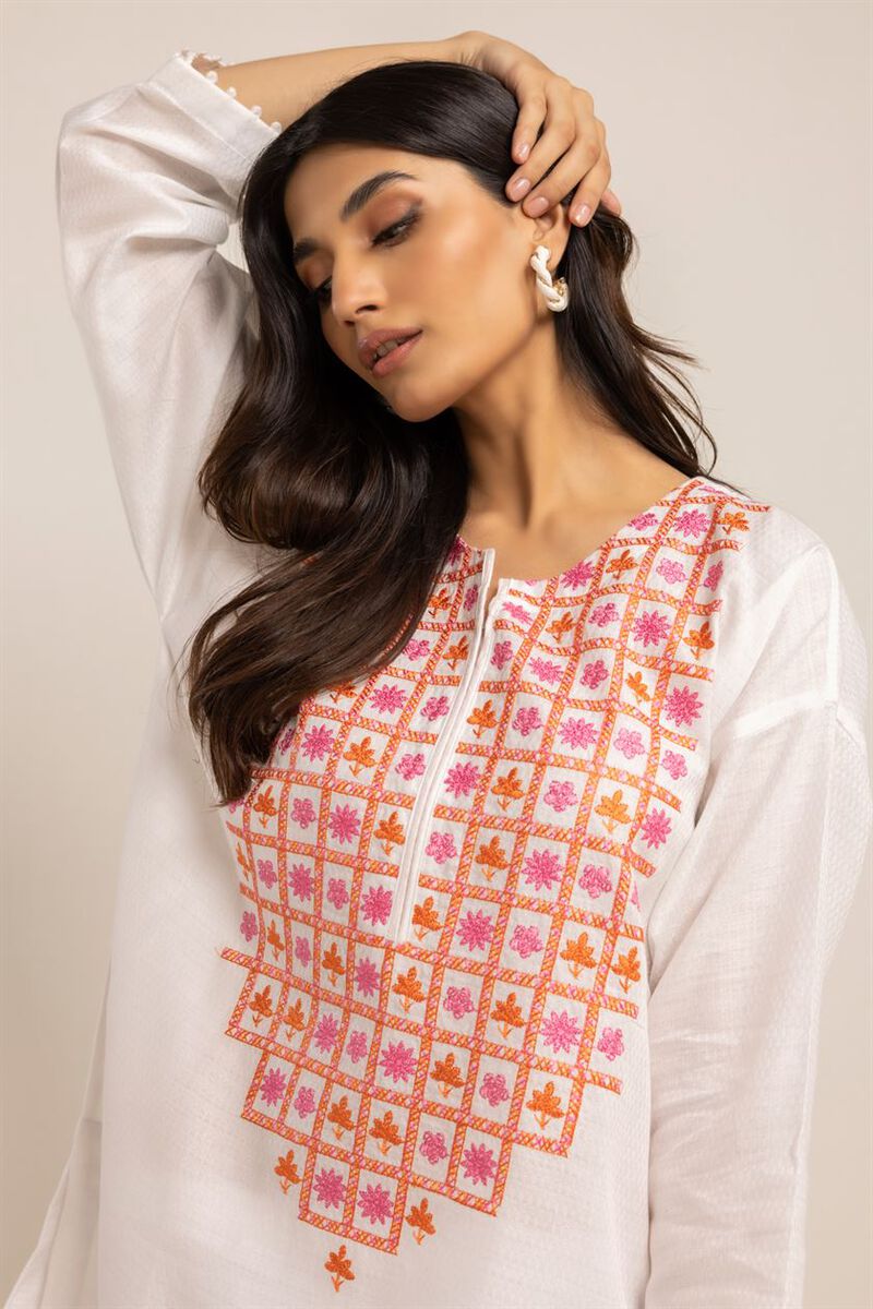  | Kurta | Embroidered | null