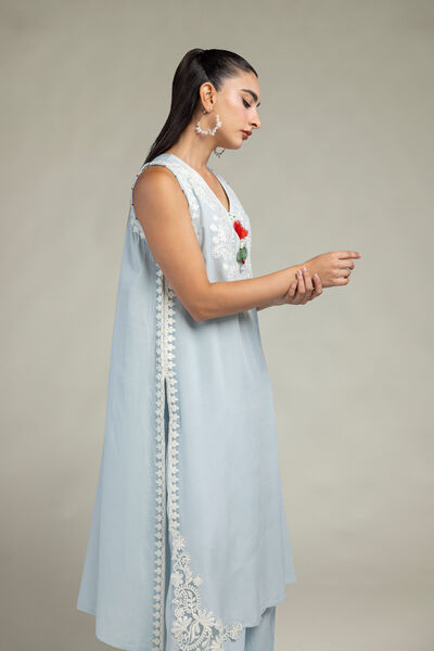 Embroidered | Raw Silk | Sleeveless V-Neck Kurta | GBP 45.00