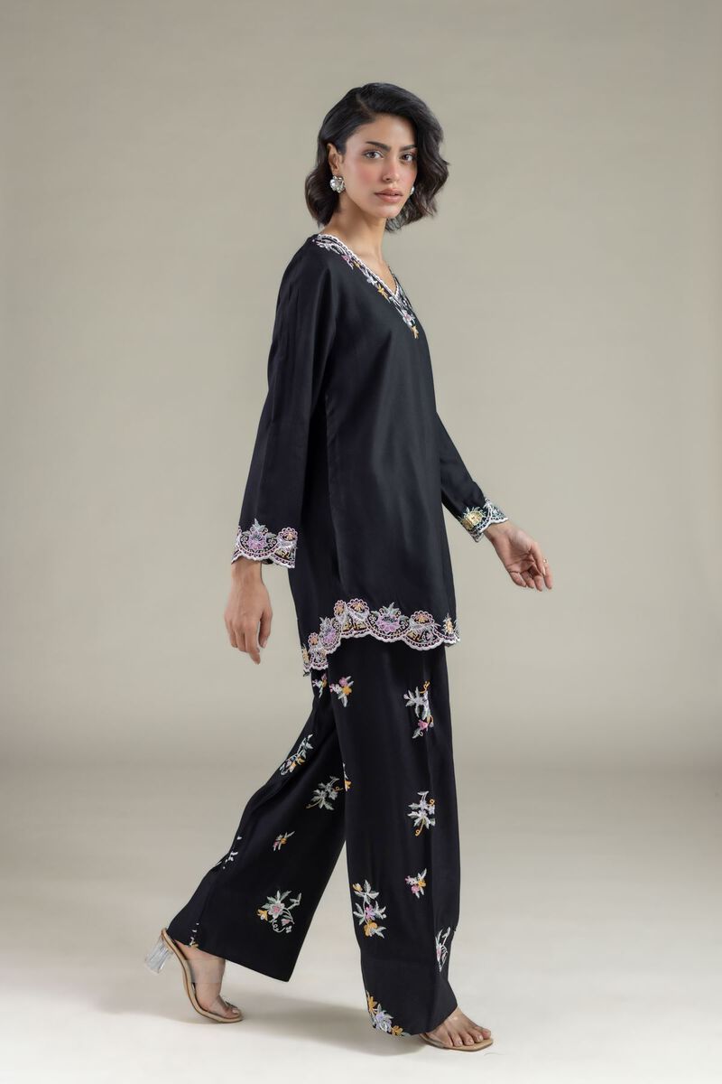 Embroidered | Heavy Blended Viscose | Floral V-Neck Kurta | GBP 21.00