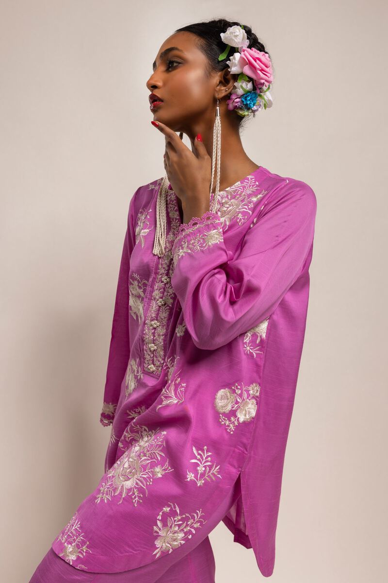 | Kurta | Embroidered | null