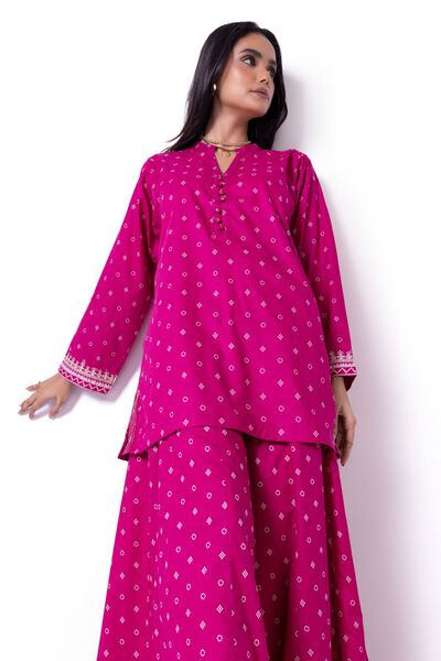  | Kurta | Embroidered | GBP 14.00