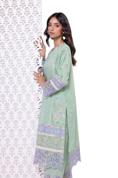  | Kurta | Embroidered | GBP 65.00