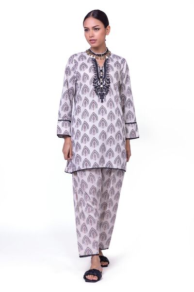  | Kurta | Embroidered | GBP 17.50