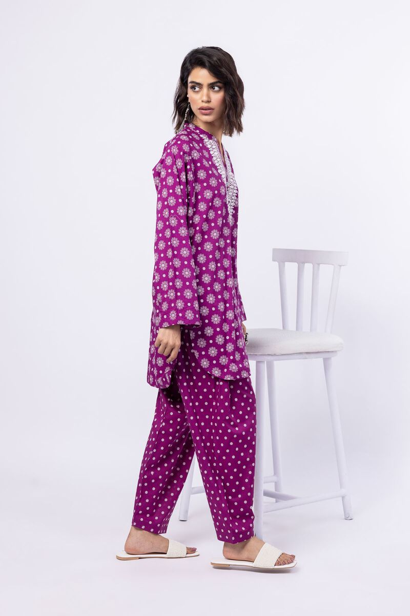 https://uk.khaadi.com/dw/image/v2/BJTG_PRD/on/demandware.static/-/Sites-khaadi-master-catalog/default/dwf2ff3944/images/hi-res/25-04ex11-09ba_multi_1.jpg?sw=800&sh=1200