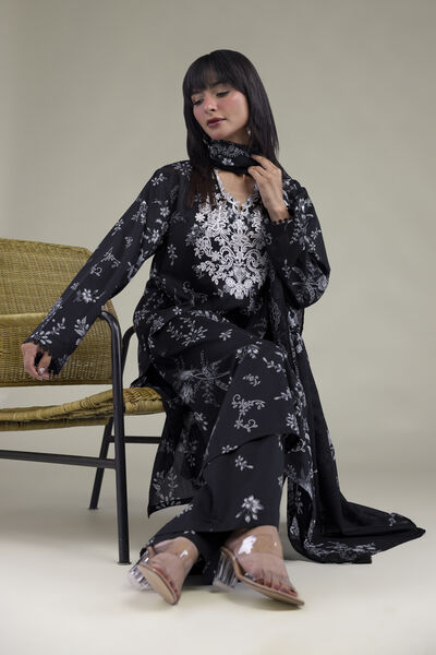 Embroidered | Lawn | Tailored 3-Piece Lawn | GBP 60.00