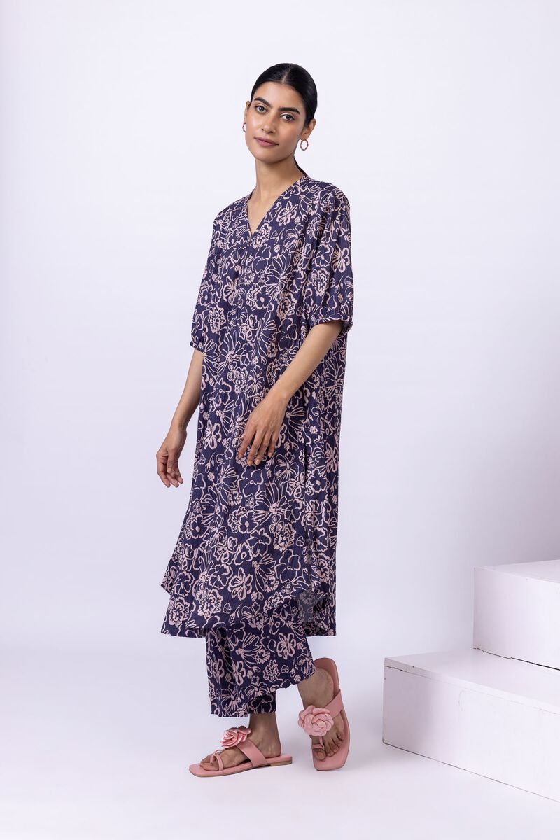 https://uk.khaadi.com/dw/image/v2/BJTG_PRD/on/demandware.static/-/Sites-khaadi-master-catalog/default/dwf92df969/images/hi-res/25-01e11-05bb_multi_1.jpg?sw=800&sh=1200