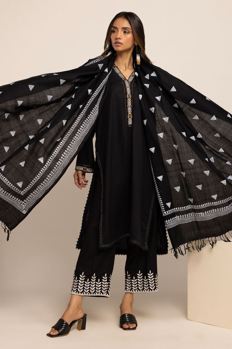  | Shawl | Embroidered | null