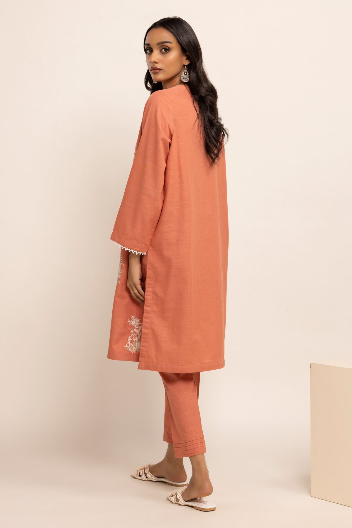 | Kurta | Embroidered | null