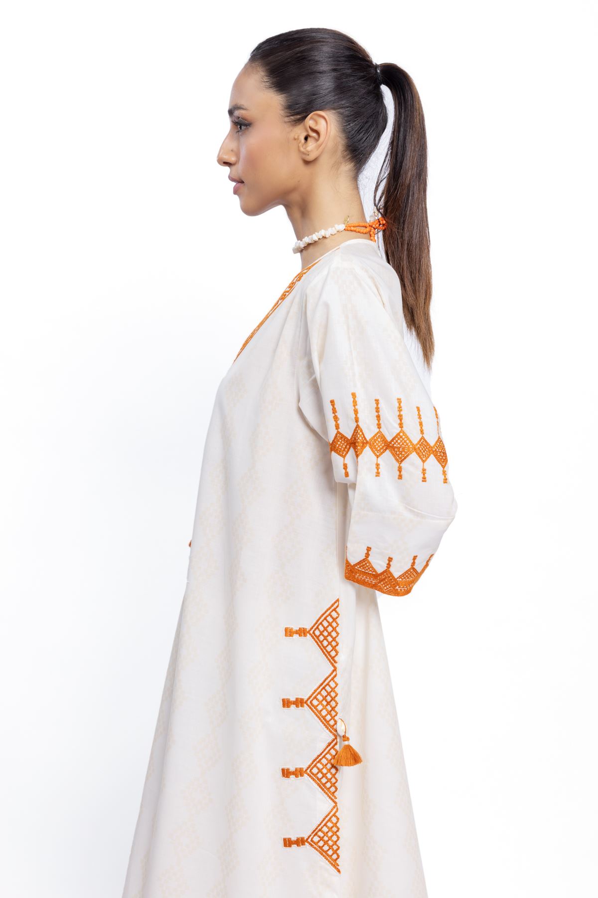 Buy Kurta | Embroidered | 7.50 GBP | 1001806518 | Khaadi United 