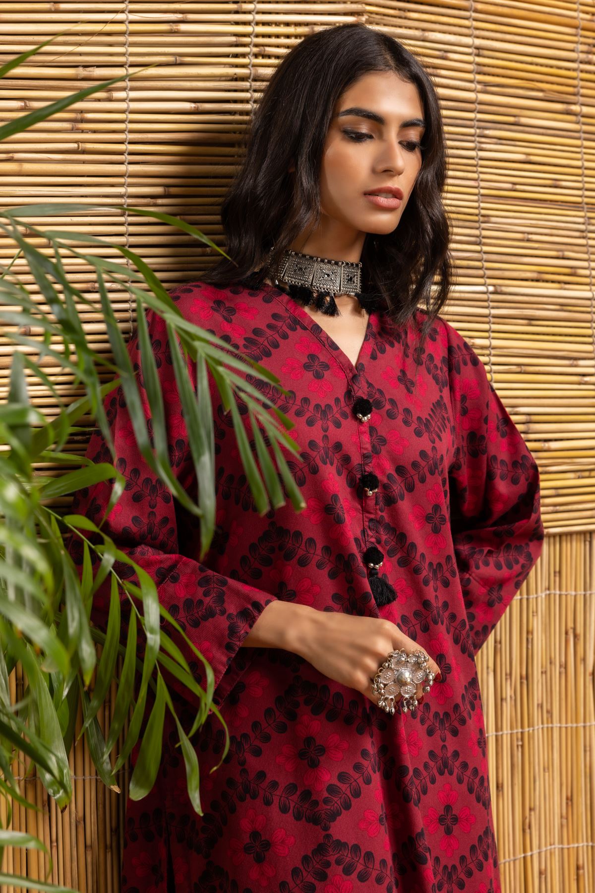 Buy Kurta | Embroidered | 5.40 GBP | 1001779921 | Khaadi United 
