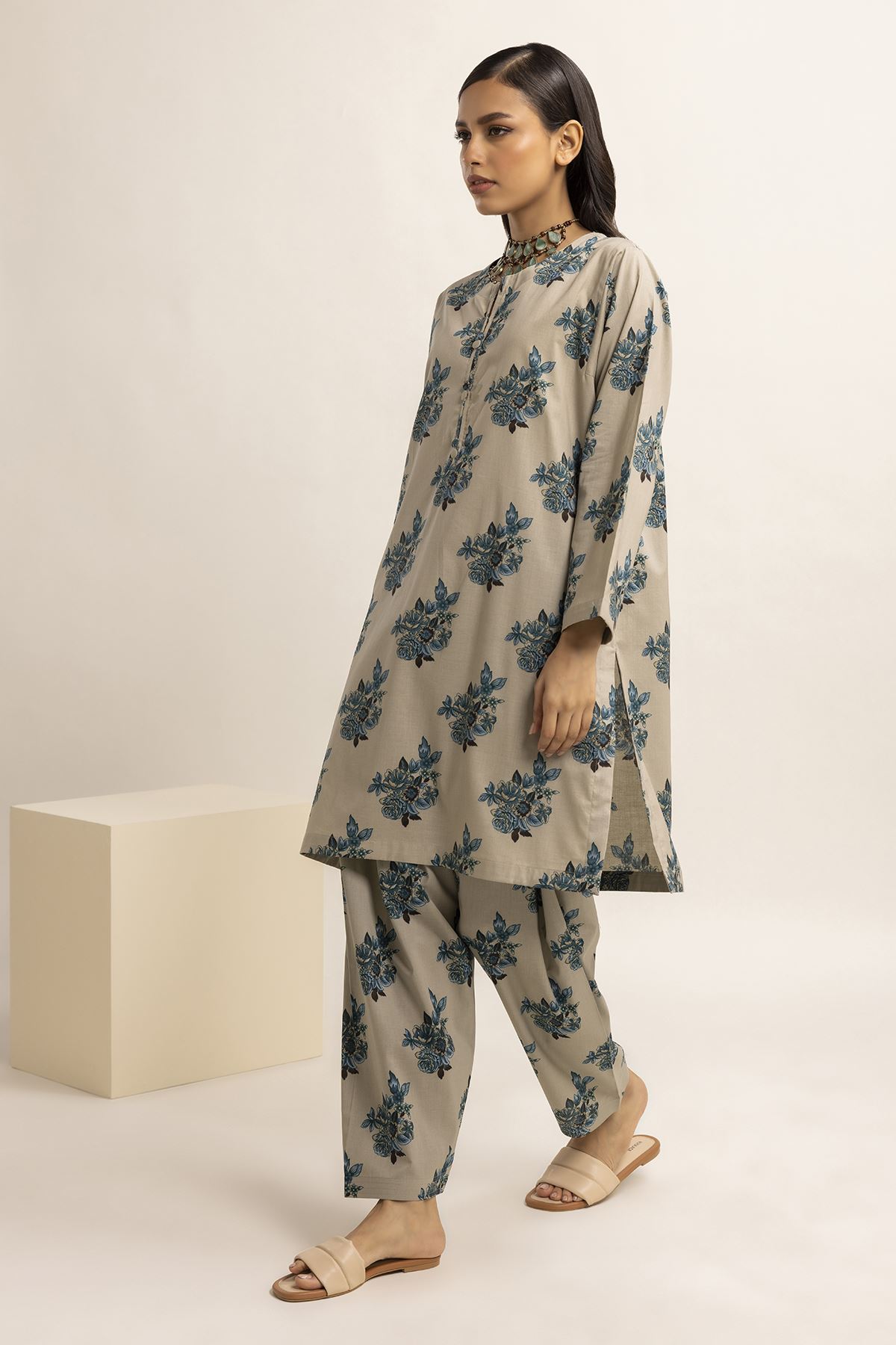 Buy Kurta | 4.80 GBP | 1001771490 | Khaadi United Kingdom
