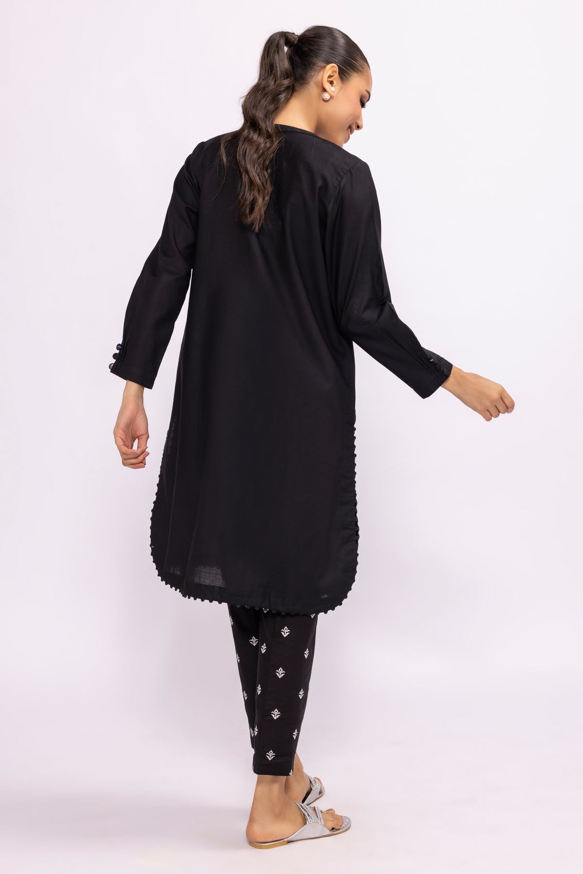 Buy Kurta | Embroidered | 7.20 GBP | 1001767946 | Khaadi United 