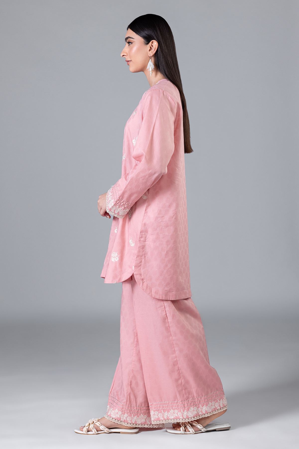 Buy Kurta | Embroidered | 15.00 GBP | 1001820875 | Khaadi United 